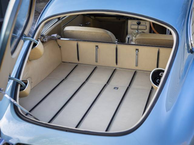 Jaguar E-Type 4.2