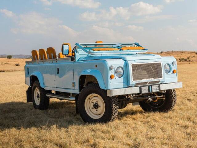 Land Rover 110