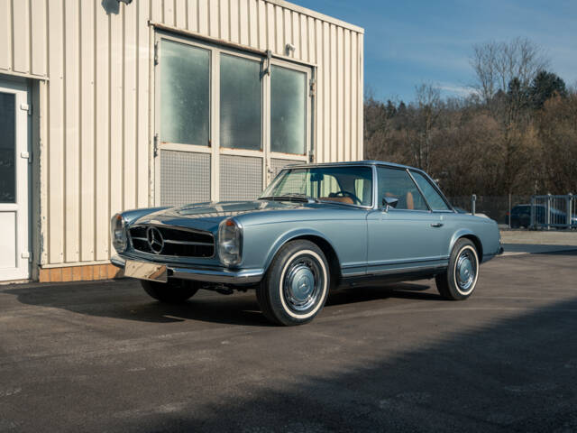 Mercedes-Benz 280 SL