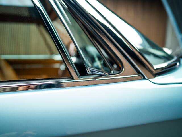 Maserati Mistral 3700