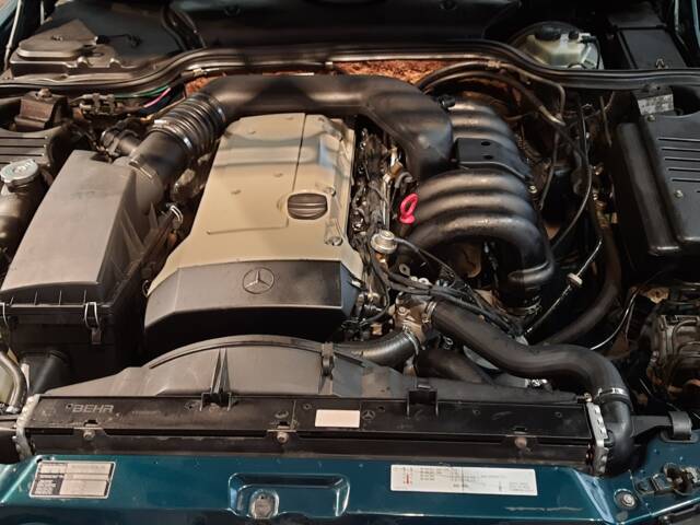 Mercedes-Benz SL 320