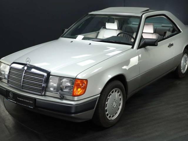 Bild 1/30 von Mercedes-Benz 230 CE (1988)