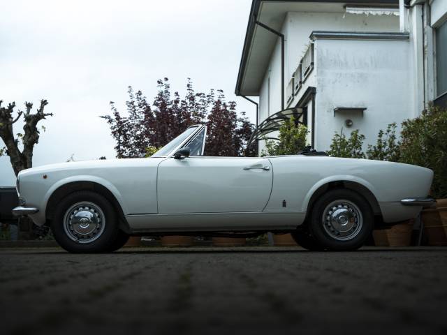 Image 1/13 of FIAT 124 Sport Spider (1967)