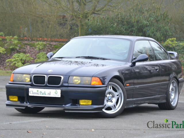 Immagine 1/50 di BMW 323i (1998)