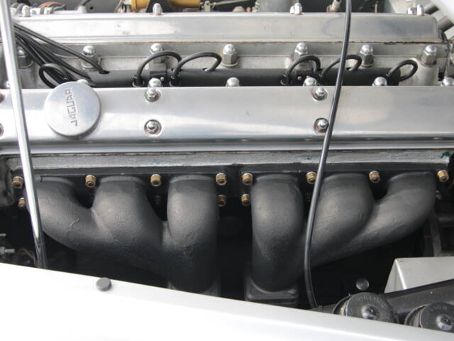 Jaguar XK 120 FHC