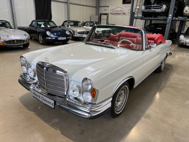 Mercedes-Benz 280 SE