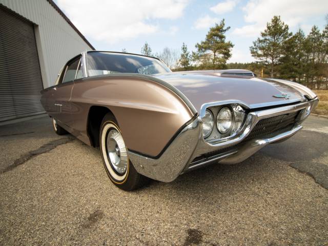 Ford Thunderbird