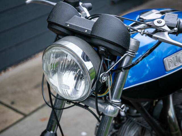 Ducati 750 GT