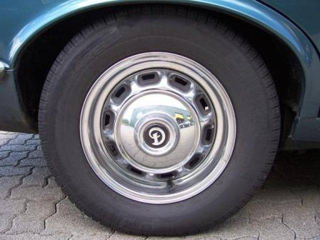 Daimler Double Six