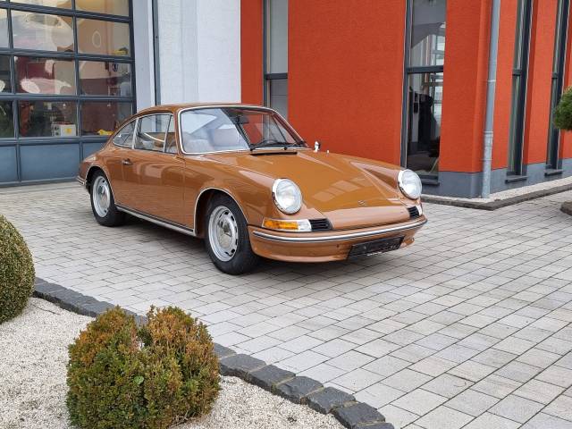 Porsche 911 2.4 T