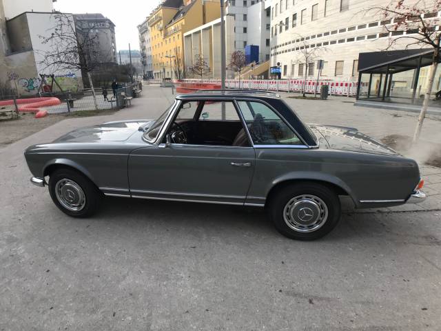 Mercedes-Benz 280 SL