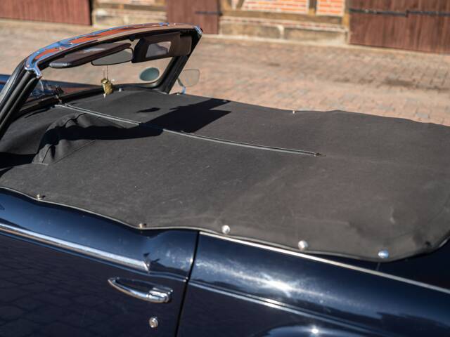 Triumph TR 250