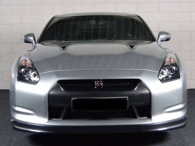 Image 1/6 of Nissan GT-R (2009)