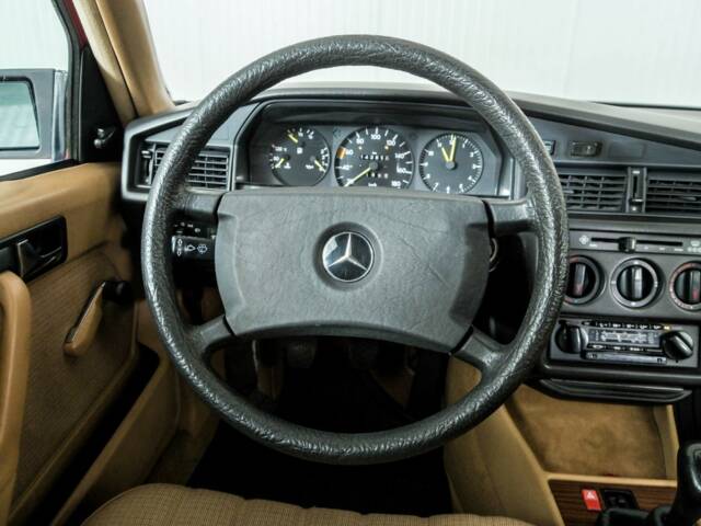 Mercedes-Benz 190 D