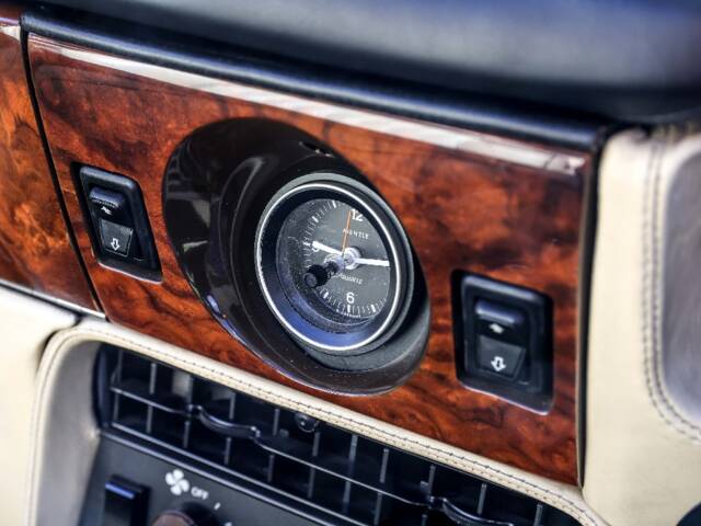 Aston Martin V8 EFi Volante