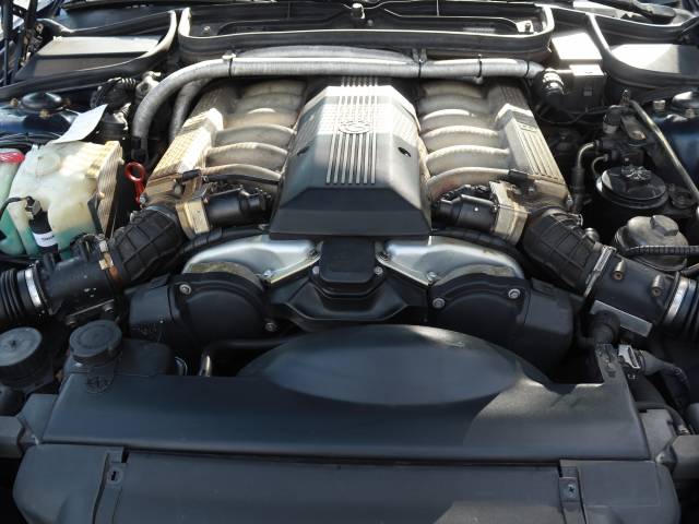 BMW 850i