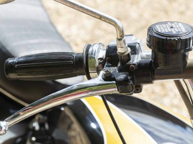Triumph T 150 V Trident