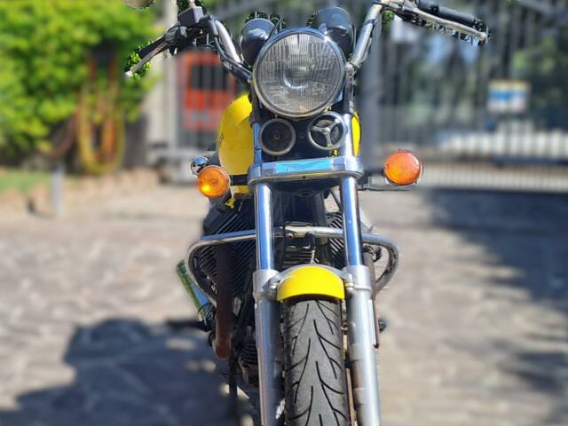 Moto Guzzi Nevada 750
