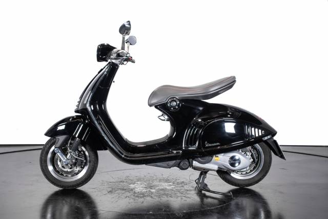 Imagen 1/34 de Piaggio Vespa 946 125 (2013)
