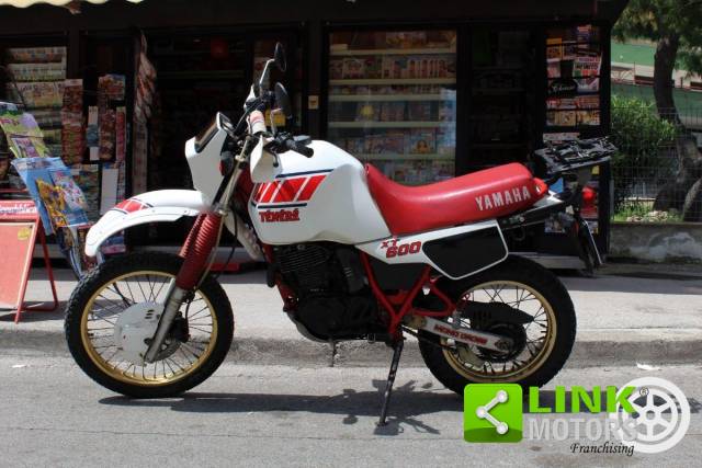 Image 1/17 de Yamaha DUMMY (1985)