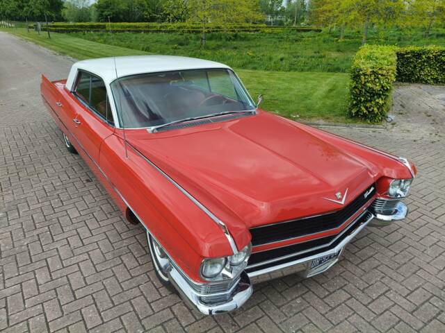 Afbeelding 1/8 van Cadillac Sedan DeVille (1965)