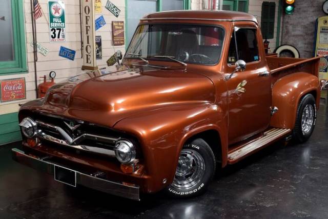 Image 1/9 of Ford F-100 (1955)