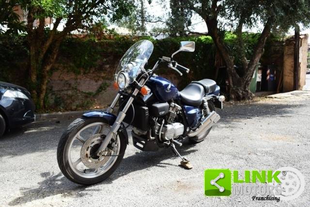 Immagine 1/13 di Honda VF 700 C (1987)