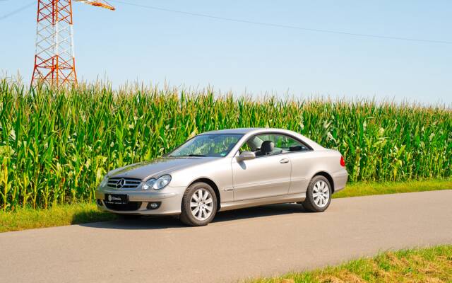 Immagine 1/49 di Mercedes-Benz CLK 280 (2006)