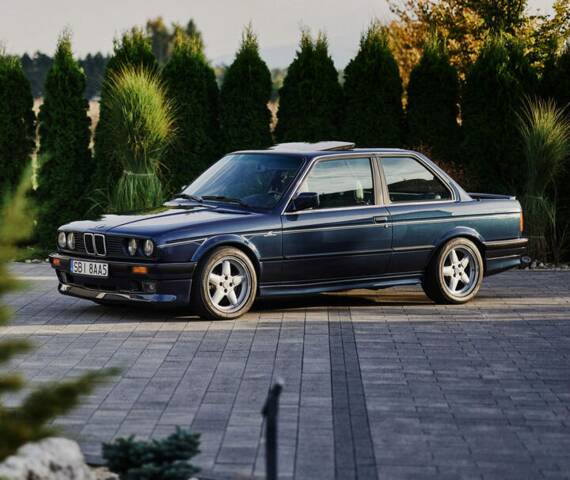 Image 1/8 of BMW 325i (1989)