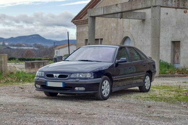 Image 1/6 de Renault Safrane 2.5i (1999)