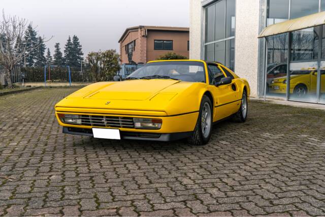 Image 1/5 of Ferrari 328 GTS (1988)