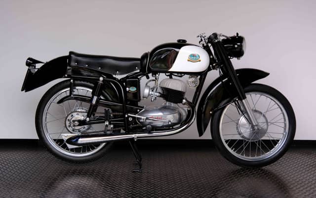 Image 1/68 of Mondial 160 Sport Lusso (1954)