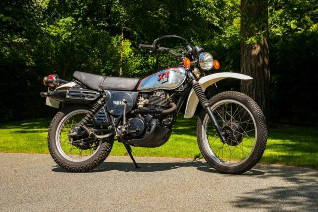 Image 1/50 de Yamaha DUMMY (1985)