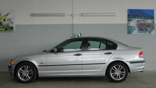 Afbeelding 1/35 van BMW 318i (1998)