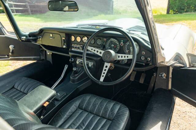 Image 1/50 de Jaguar Type E V12 (2+2) (1973)