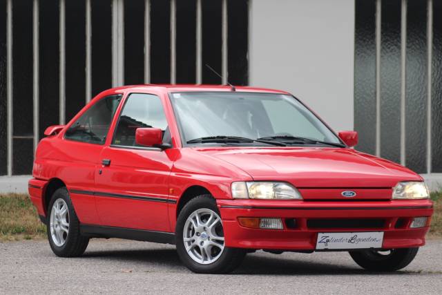 Image 1/12 de Ford Escort XR3i (1992)