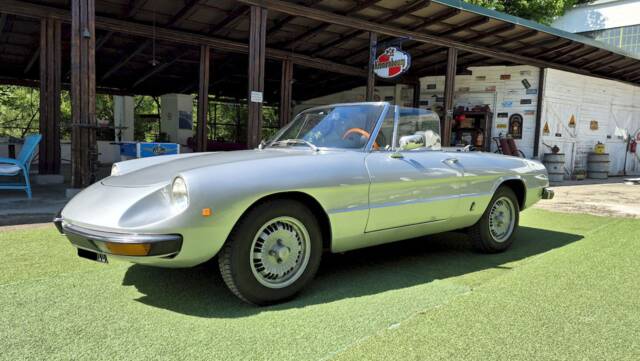 Afbeelding 1/63 van Alfa Romeo Spider 1300 (1976)