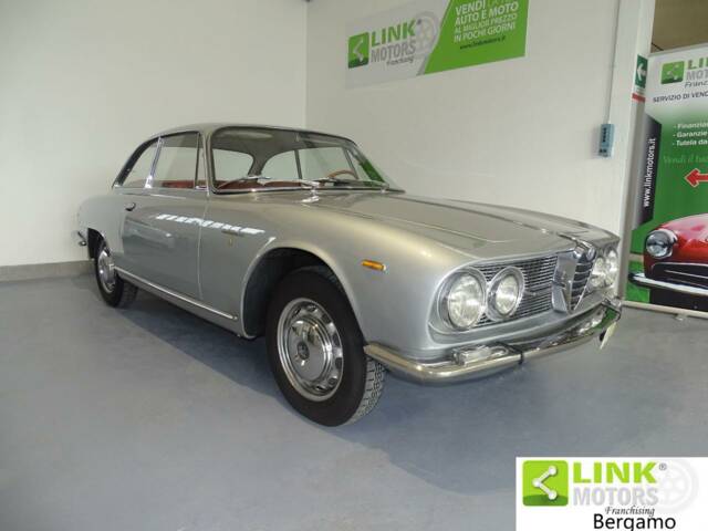 Bild 1/10 von Alfa Romeo 2000 Sprint (1961)