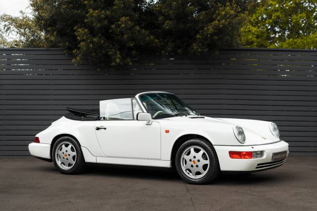 Afbeelding 1/48 van Porsche 911 Carrera 2 (1990)
