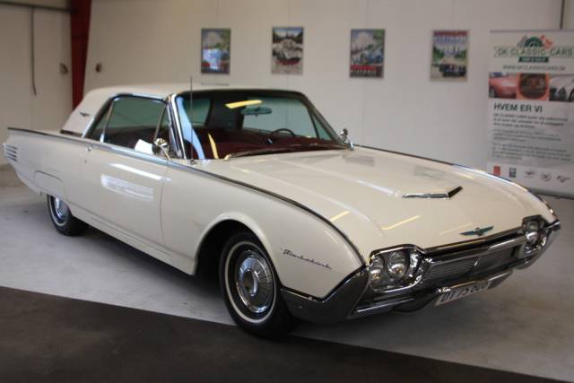 Image 1/50 of Ford Thunderbird (1961)