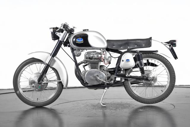 Bild 1/17 von Mondial DUMMY (1954)