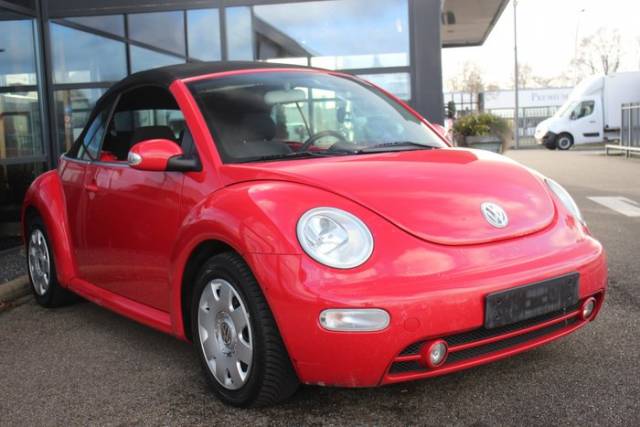 Imagen 1/9 de Volkswagen New Beetle 1.4 (2003)