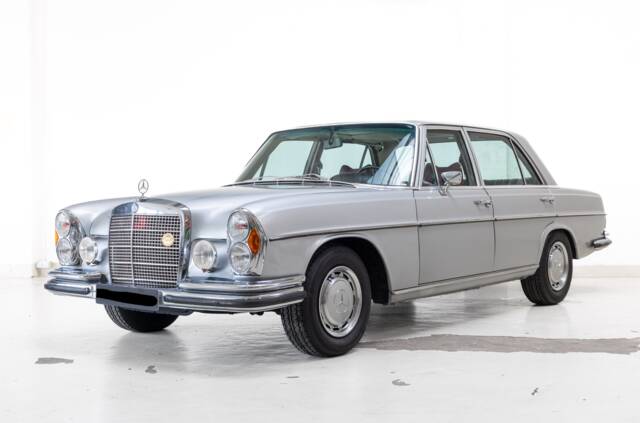 Image 1/27 of Mercedes-Benz 280 SEL 4,5 (1972)