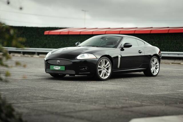 Image 1/37 of Jaguar XKR (2008)