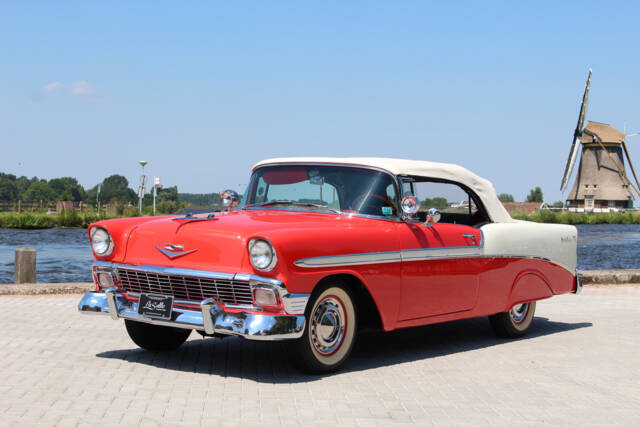 Image 1/15 de Chevrolet Bel Air Convertible (1956)