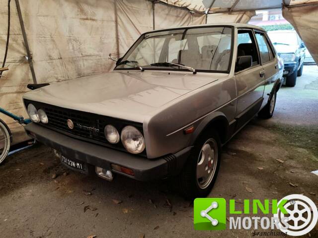 Image 1/10 de FIAT 131 Supermirafiori (1981)