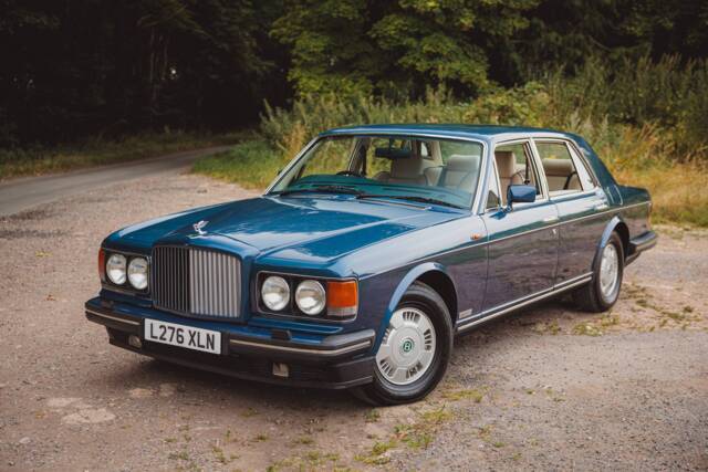 Image 1/8 of Bentley Brooklands (1993)