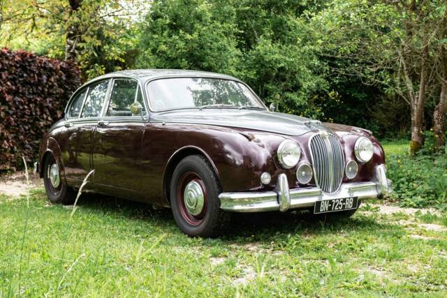 Image 1/8 of Jaguar Mk II 3.8 (1964)