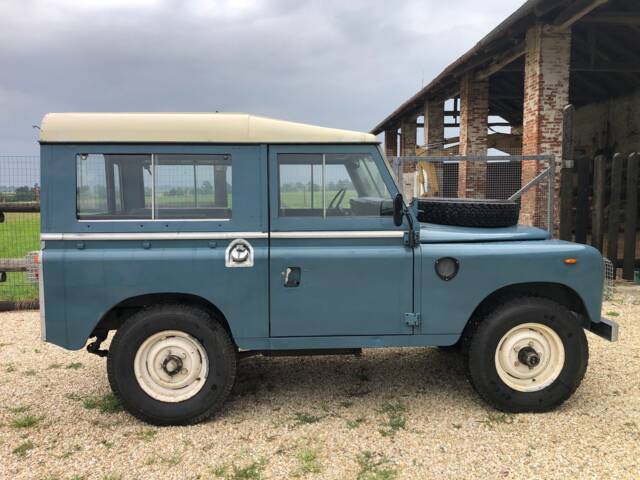 Image 1/12 of Land Rover 88 (1983)