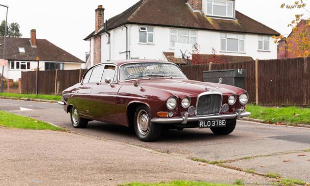 Bild 1/37 von Jaguar Mk X 4.2 (1967)